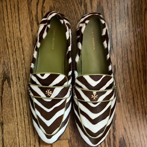 Tory Burch
Ballet zebra-print loafers $419 NWT - Picture 6 of 8